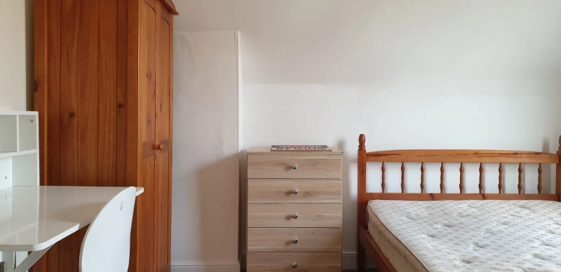 16 Arboretum Avenue - Thumbnail 4